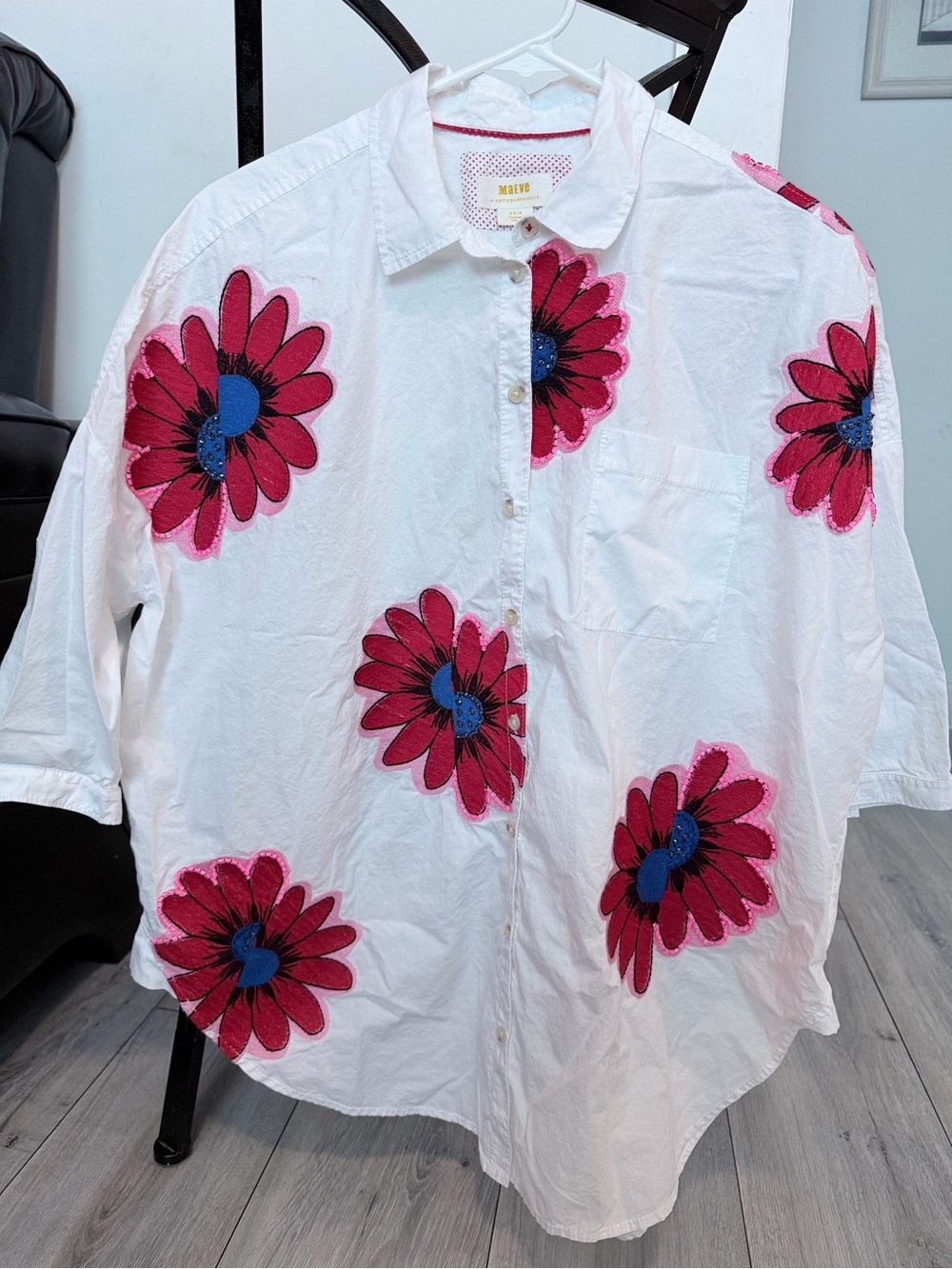 Maeve White Button-Front Shirt with Pink Floral Accent